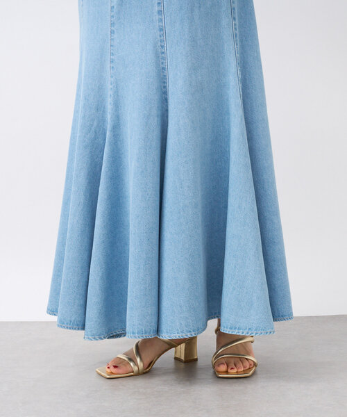 RIVE DROITE(リヴドロワ)の「【MONN.:.(モン)】ライトデニムマキシスカート(スカート・レディース・ブルー/サックスブルー・38/36)」の17枚目の写真