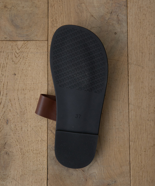 Rouge vif(ルージュヴィフ)の「【REMME/レメ】サムリングフラットサンダル(パンプス・レディース・ブラック/ブラウン・37/38/36)」の12枚目の写真