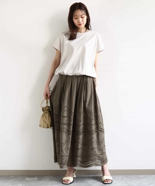 MK MICHEL KLEIN(エムケーミッシェルクラン)の「裾ドロストデザインカットソー/接触冷感/洗える(Tシャツ/カットソー・レディース・ブラウン系その他/グレイッシュベージュ/ホワイト/チャコールグレー・38)」の17枚目の写真