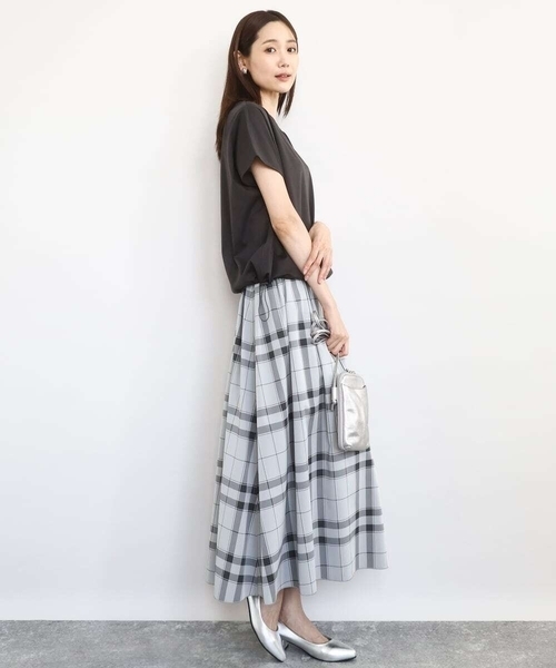 MK MICHEL KLEIN(エムケーミッシェルクラン)の「裾ドロストデザインカットソー/接触冷感/洗える(Tシャツ/カットソー・レディース・ブラウン系その他/グレイッシュベージュ/ホワイト/チャコールグレー・38)」の20枚目の写真