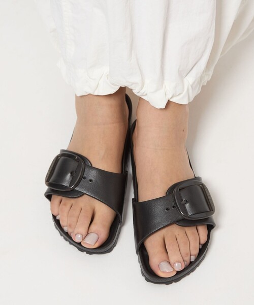 BIRKENSTOCK(ビルケンシュトック)の「<BIRKENSTOCK>マドリッド ビッグバックル EVA サンダル(サンダル・レディース・ブラック/オフホワイト/ライトピンク/モカ/ケリーグリーン・36/38/35/37)」の9枚目の写真