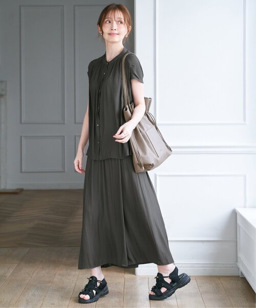ikka(イッカ)の「【セットアップ対応】カッセンギャザーフレンチ袖ブラウス(シャツ/ブラウス・レディース・モカ/チャコールグレー/ブルー・M/L/S)」の7枚目の写真