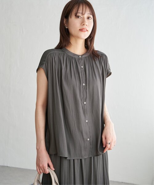 ikka(イッカ)の「【セットアップ対応】カッセンギャザーフレンチ袖ブラウス(シャツ/ブラウス・レディース・モカ/チャコールグレー/ブルー・M/L/S)」の11枚目の写真