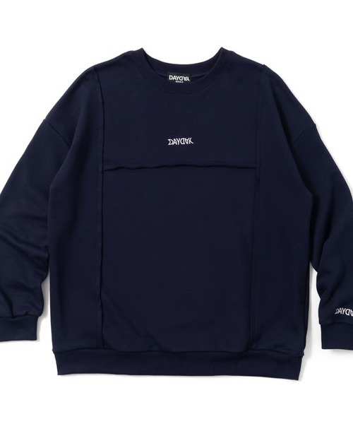 DAYDAY(デイデイ)の「ナショナルロゴクルーネックスウェット(スウェット・レディース・ネイビー/グレー・M/L/XL)」の1枚目の写真