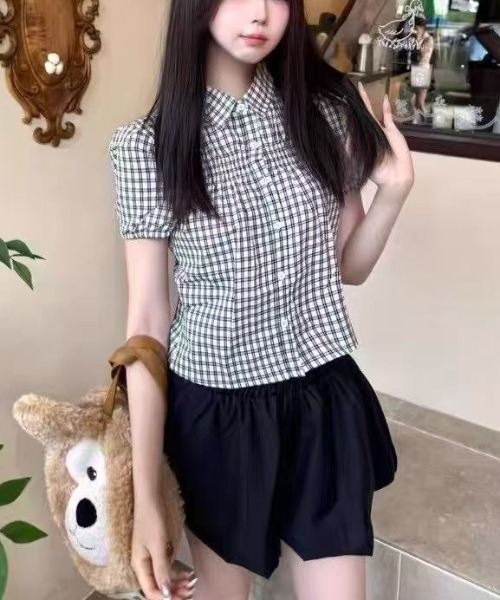 Sibra(シブラ)の「パフ袖チェックシャツブラウス(Tシャツ/カットソー・レディース・ブラック/レッド・M)」の12枚目の写真