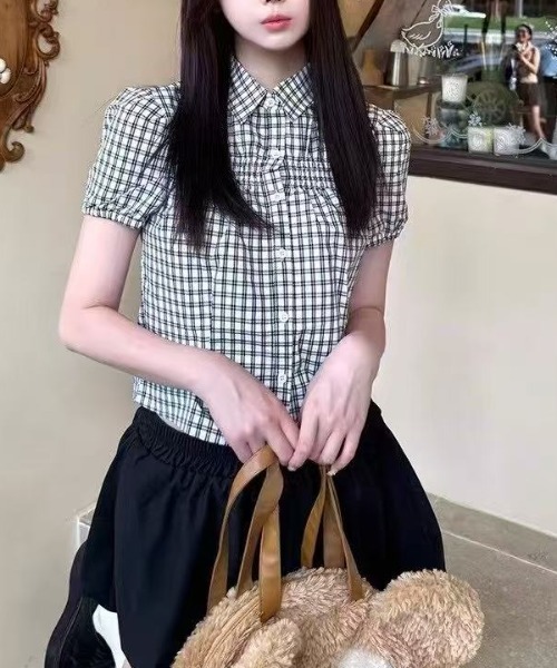 Sibra(シブラ)の「パフ袖チェックシャツブラウス(Tシャツ/カットソー・レディース・ブラック/レッド・M)」の11枚目の写真