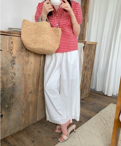 Sibra(シブラ)の「パフ袖チェックシャツブラウス(Tシャツ/カットソー・レディース・ブラック/レッド・M)」の14枚目の写真
