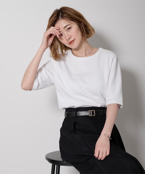 UR'S(ユアーズ)の「ハーフスリーブTシャツ(Tシャツ/カットソー・レディース・チャコール/ブラック/ホワイト/ダークネイビー・S/M/L)」の2枚目の写真