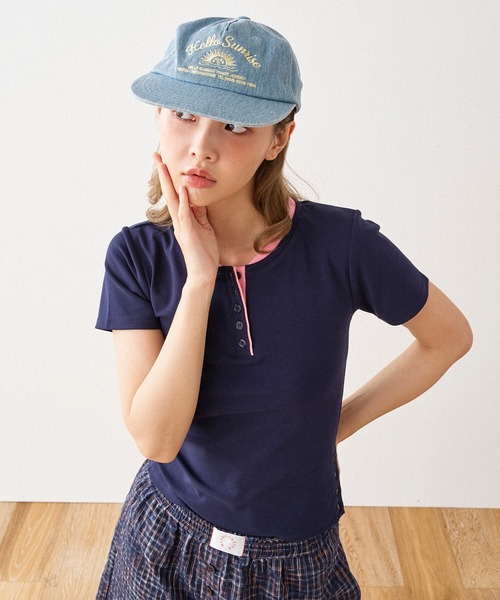 WISH FOR EVER(ウィッシュフォーエバー)の「LAYERED HENRY NECK T / レイヤードヘンリーネックTシャツ(Tシャツ/カットソー・レディース・ブラック/グレー/ネイビー・SMALL/MEDIUM)」の3枚目の写真