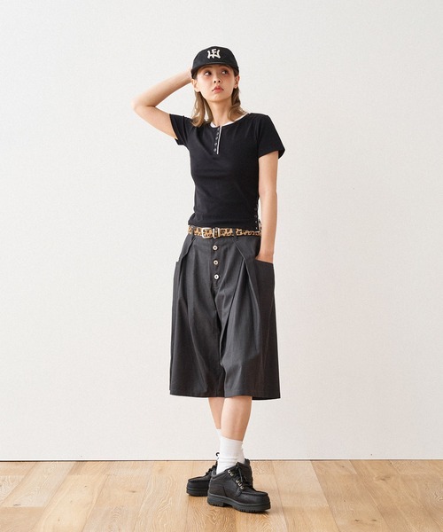 WISH FOR EVER(ウィッシュフォーエバー)の「LAYERED HENRY NECK T / レイヤードヘンリーネックTシャツ(Tシャツ/カットソー・レディース・ブラック/グレー/ネイビー・SMALL/MEDIUM)」の10枚目の写真