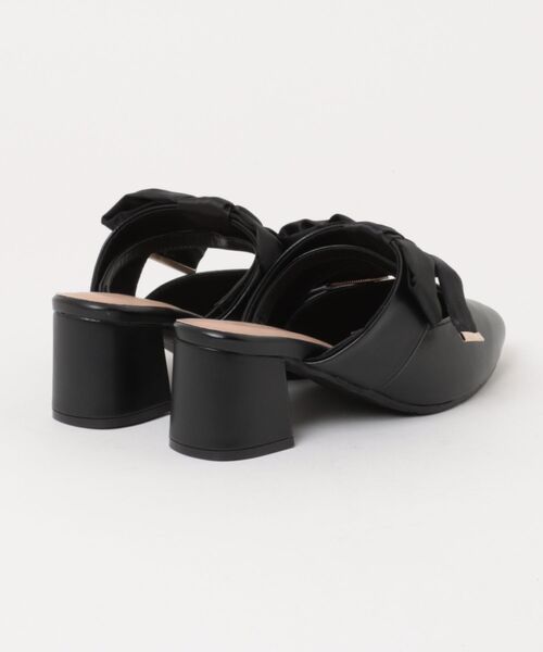 la farfa SHOES（ラ・ファーファ シューズ）の「la farfa shoes ２WAY リボンミュールパンプス（パンプス・レディース・アイボリー/ブラック・L/LL/XL/M）」の3枚目の写真