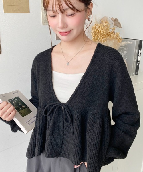 新品タグ付き regleam ペプラムニットカーディガン 黒 セール