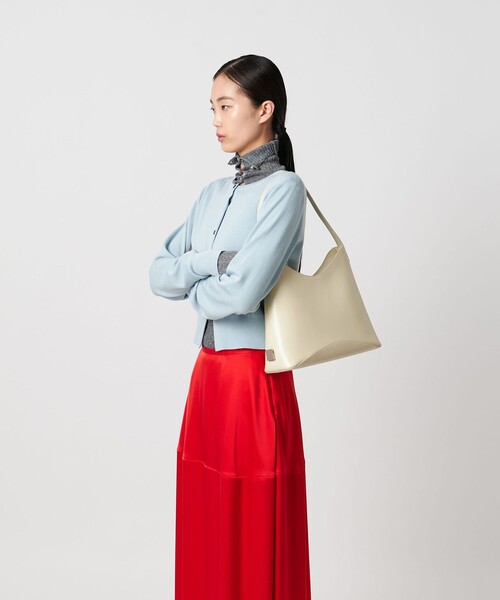 OSOI（オソイ）の「＜OSOI＞EGG HOBO バッグ（ショルダーバッグ・レディース・ブラック/オフホワイト・FREE）」の6枚目の写真