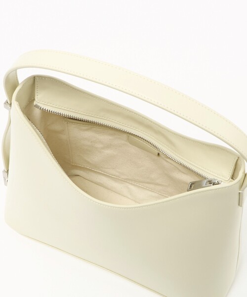 OSOI（オソイ）の「＜OSOI＞EGG HOBO バッグ（ショルダーバッグ・レディース・ブラック/オフホワイト・FREE）」の13枚目の写真