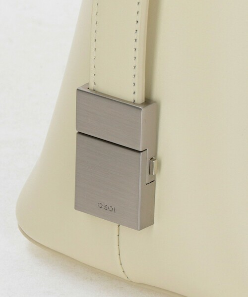 OSOI（オソイ）の「＜OSOI＞EGG HOBO バッグ（ショルダーバッグ・レディース・ブラック/オフホワイト・FREE）」の15枚目の写真