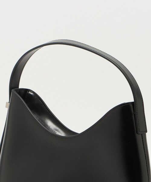 OSOI（オソイ）の「＜OSOI＞EGG HOBO バッグ（ショルダーバッグ・レディース・ブラック/オフホワイト・FREE）」の19枚目の写真