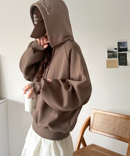 Java（ジャバ）の「《JaVaジャバコラボ》デイリーもお出かけも、ゆるっと可愛く決まる♪バック刺繍裏起毛パーカー(長袖)（パーカー・レディース・モカ/チャコール/ネイビー/オートミール・LARGE/MEDIUM/SMALL/X-LARGE）」の16枚目の写真