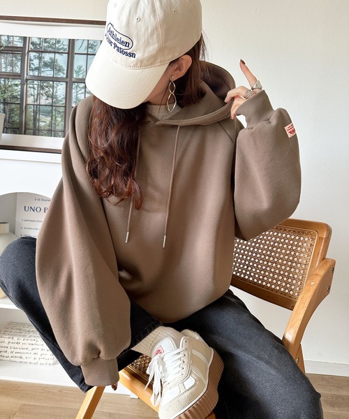 Java（ジャバ）の「《JaVaジャバコラボ》デイリーもお出かけも、ゆるっと可愛く決まる♪バック刺繍裏起毛パーカー(長袖)（パーカー・レディース・モカ/チャコール/ネイビー/オートミール・LARGE/MEDIUM/SMALL/X-LARGE）」の11枚目の写真