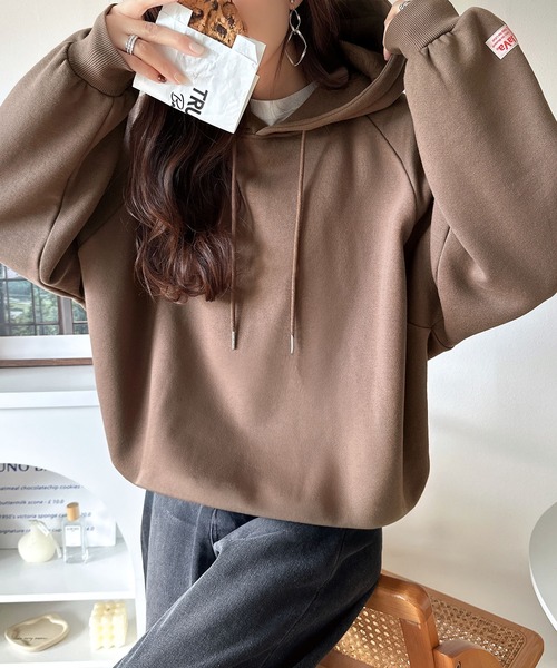 Java（ジャバ）の「《JaVaジャバコラボ》デイリーもお出かけも、ゆるっと可愛く決まる♪バック刺繍裏起毛パーカー(長袖)（パーカー・レディース・モカ/チャコール/ネイビー/オートミール・LARGE/MEDIUM/SMALL/X-LARGE）」の14枚目の写真