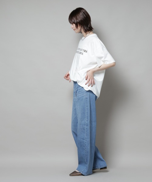SOMETHING(サムシング)の「SOMETHING/HANA CURVE TAPERED(デニムパンツ・レディース・ライトブルー/ダークブルー・M/S)」の7枚目の写真