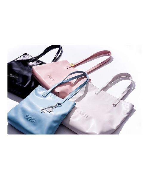 FURFUR(ファーファー)の「エンボスロゴトートバッグM(トートバッグ・レディース・アイボリー/ブラック/シルバー/ピンク/ラベンダー/サックスブルー・F)」の8枚目の写真