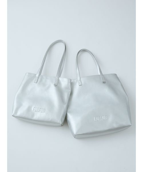 FURFUR(ファーファー)の「エンボスロゴトートバッグM(トートバッグ・レディース・アイボリー/ブラック/シルバー/ピンク/ラベンダー/サックスブルー・F)」の11枚目の写真