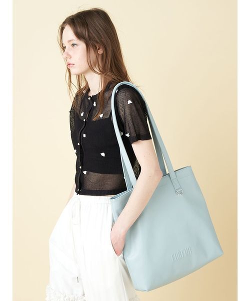 FURFUR(ファーファー)の「エンボスロゴトートバッグM(トートバッグ・レディース・アイボリー/ブラック/シルバー/ピンク/ラベンダー/サックスブルー・F)」の20枚目の写真