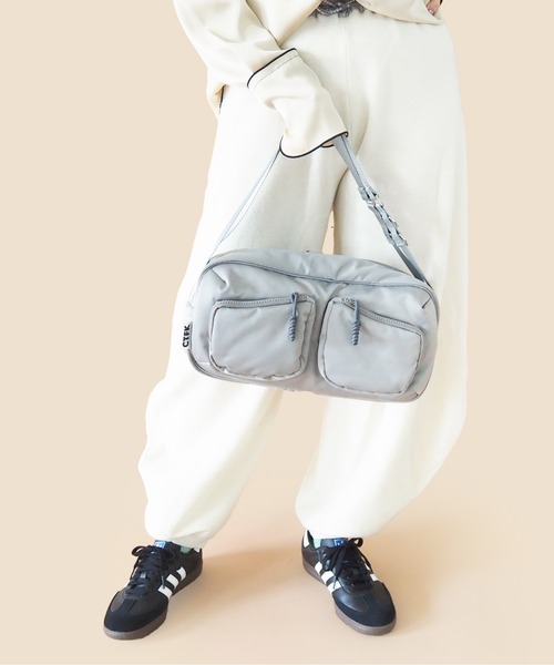 CONTROL FREAK（コントロールフリーク）の「CONTROL FREAK / CTFK（コントロールフリーク/シーティーエフケー）ナイロンboxy wide bag（ハンドバッグ・レディース・ベージュ/ブラック/グレー・FREE）」の7枚目の写真
