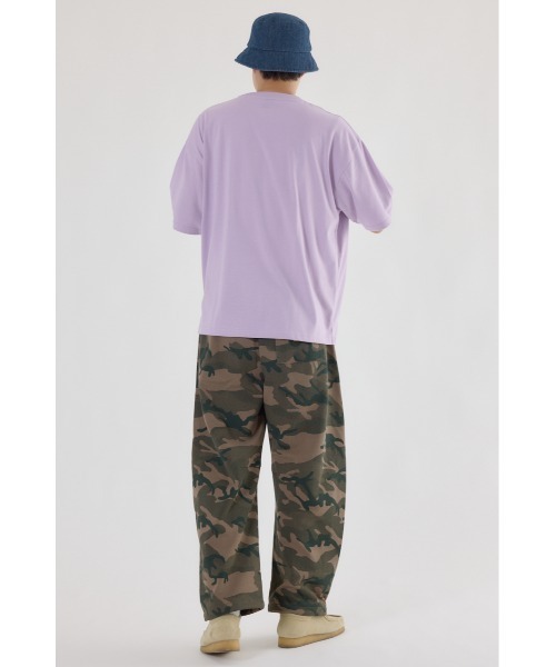RODEO CROWNS WIDE BOWL(ロデオクラウンズワイドボウル)の「フォトグラフィックTシャツ(Tシャツ/カットソー・メンズ・ライトパープル/オフホワイト/ライトイエロー・MEDIUM/LARGE)」の9枚目の写真