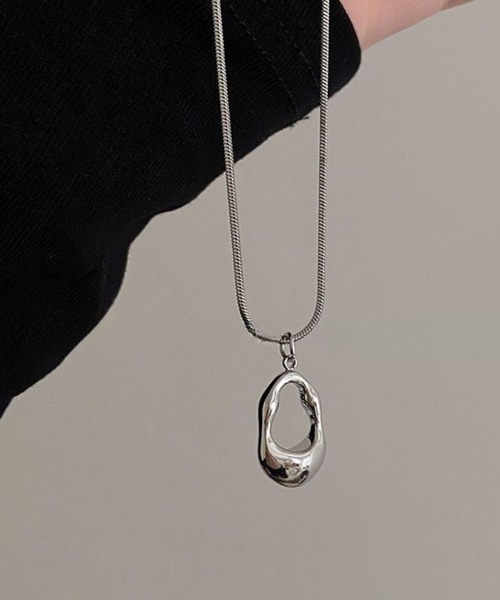 yu-ka(ユーカ)の「YU-KA:サークルデザインネックレス circle design necklace(ネックレス・レディース・シルバー・FREE)」の2枚目の写真