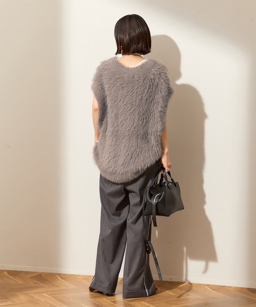 journal standard L'essage（ジャーナルスタンダードレサージュ）の「ロングフェザーベスト（ベスト・レディース・ベージュ/グレー・FREE）」の11枚目の写真