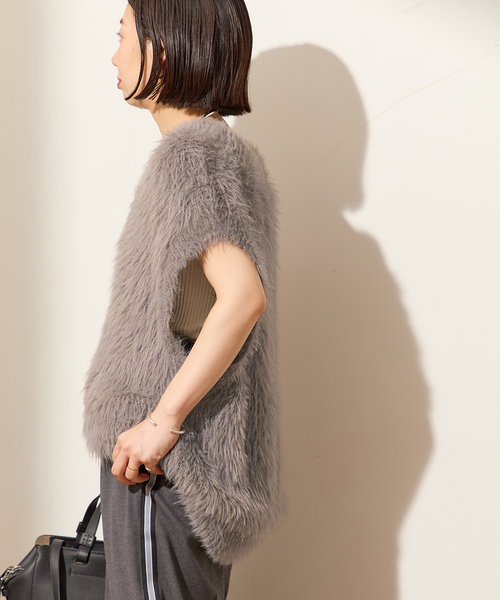 journal standard L'essage（ジャーナルスタンダードレサージュ）の「ロングフェザーベスト（ベスト・レディース・ベージュ/グレー・FREE）」の13枚目の写真