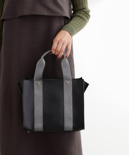 grove(グローブ)の「テープハンドルスクエア2WAYトート(トートバッグ・レディース・ナチュラル/ライトベージュ/ブラック・00)」の2枚目の写真
