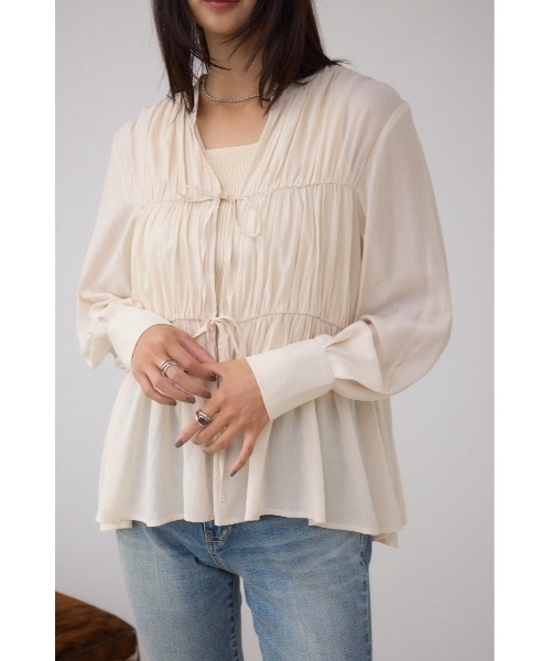 AZUL by moussy(アズールバイマウジー)の「フロントリボン長袖シャツカーディガン(カーディガン/ボレロ・レディース・ブラック/アイボリー/ブラウン・FREE)」の2枚目の写真