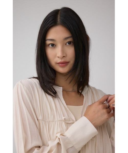 AZUL by moussy(アズールバイマウジー)の「フロントリボン長袖シャツカーディガン(カーディガン/ボレロ・レディース・ブラック/アイボリー/ブラウン・FREE)」の21枚目の写真