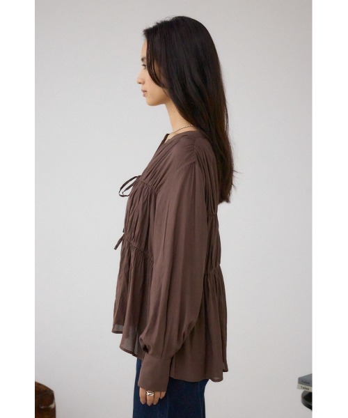 AZUL by moussy(アズールバイマウジー)の「フロントリボン長袖シャツカーディガン(カーディガン/ボレロ・レディース・ブラック/アイボリー/ブラウン・FREE)」の9枚目の写真
