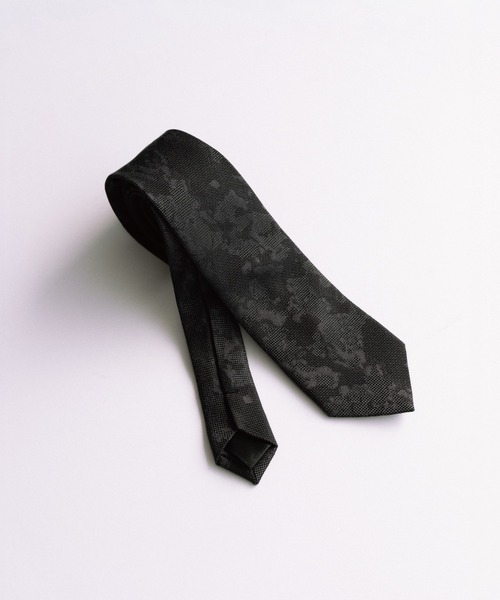 WYM LIDNM(ウィム バイ リドム)の「SILK COTTON NARROW TIE(ネクタイ・メンズ・ダークグレー/ダークブラウン/アッシュブラウン/チャコール・FREE)」の2枚目の写真