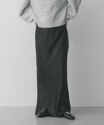 サテンアイラインスカート