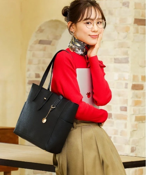 Qu'est-ce Que Le “Design”?(ケスクルデザイン)の「【Qu’est-ce Que Le “Design”?/ケスクルデザイン】 トートバッグ バッグインバッグ付き(トートバッグ・レディース・ブラック/ベージュ系その他/ベージュ/ダークグレー/グリーン・FREE)」の1枚目の写真