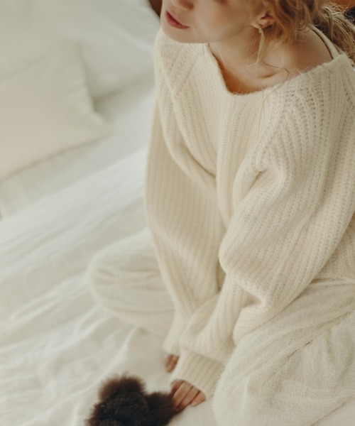 N.（N. Natural Beauty Basic）（エヌエヌナチュラルビューティーベーシック）の「バックシャンボクシーニット（ニット/セーター・レディース・チャコールグレー/オフホワイト/ピンク・MEDIUM）」の2枚目の写真