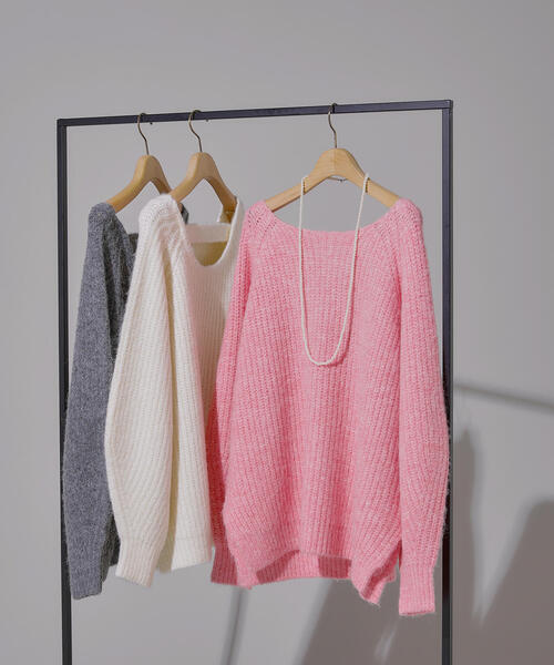 N.（N. Natural Beauty Basic）（エヌエヌナチュラルビューティーベーシック）の「バックシャンボクシーニット（ニット/セーター・レディース・チャコールグレー/オフホワイト/ピンク・MEDIUM）」の4枚目の写真