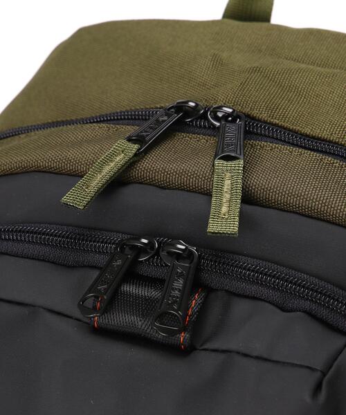 AVIREX(アヴィレックス)の「REGLESS DAYPACK / デイパック / AVIREX / アヴィレックス(バックパック/リュック・メンズ・ブラック/オリーブ系・F)」の10枚目の写真