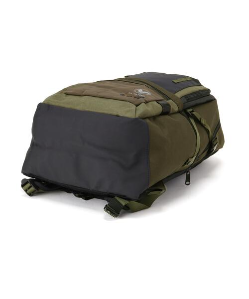 AVIREX(アヴィレックス)の「REGLESS DAYPACK / デイパック / AVIREX / アヴィレックス(バックパック/リュック・メンズ・ブラック/オリーブ系・F)」の5枚目の写真