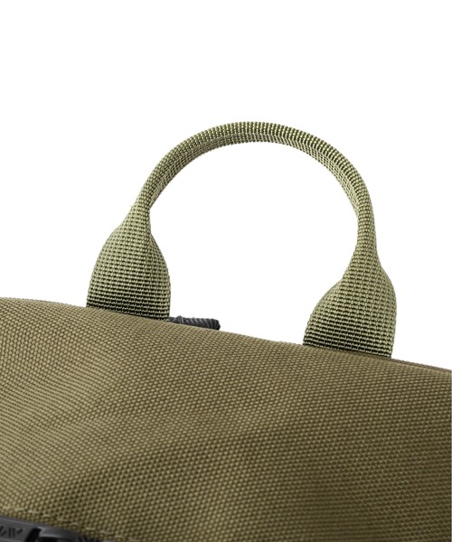 AVIREX(アヴィレックス)の「REGLESS DAYPACK / デイパック / AVIREX / アヴィレックス(バックパック/リュック・メンズ・ブラック/オリーブ系・F)」の7枚目の写真