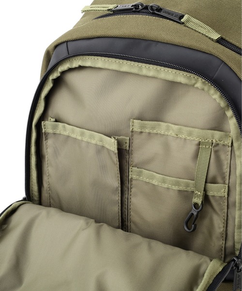 AVIREX(アヴィレックス)の「REGLESS DAYPACK / デイパック / AVIREX / アヴィレックス(バックパック/リュック・メンズ・ブラック/オリーブ系・F)」の16枚目の写真