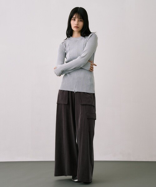 UNITED TOKYO(ユナイテッドトウキョウ)の「センタースリットRIBプルオーバー|ウォッシャブル/オフィスカジュアル/細見え/春服(ニット/セーター・レディース・ブラック/ブルー/ライトグレー・FREE)」の18枚目の写真