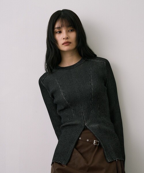 UNITED TOKYO(ユナイテッドトウキョウ)の「センタースリットRIBプルオーバー|ウォッシャブル/オフィスカジュアル/細見え/春服(ニット/セーター・レディース・ブラック/ブルー/ライトグレー・FREE)」の2枚目の写真