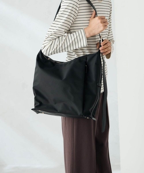 a.v.v（アーヴェヴェ）の「ナイロンショルダー（ショルダーバッグ・レディース・グレー系その他/アイボリー/ブラック・38）」の13枚目の写真