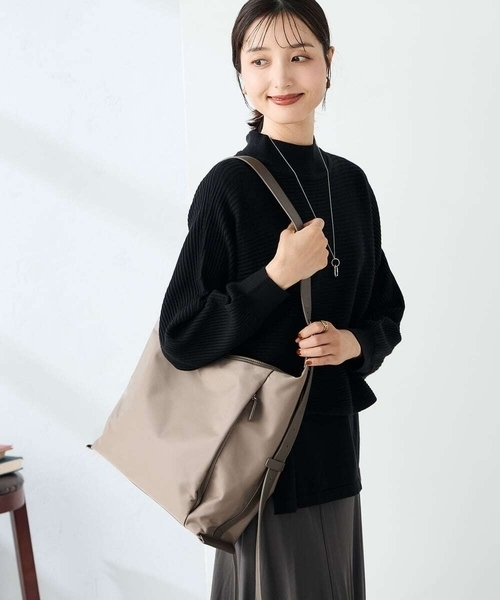 a.v.v（アーヴェヴェ）の「ナイロンショルダー（ショルダーバッグ・レディース・グレー系その他/アイボリー/ブラック・38）」の15枚目の写真