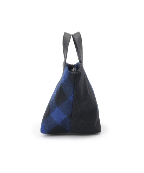 Dessin（デッサン）の「チェック柄ボートトートバッグ（トートバッグ・レディース・ブルー系6/ネイビー系4/レッド系6・00）」の6枚目の写真